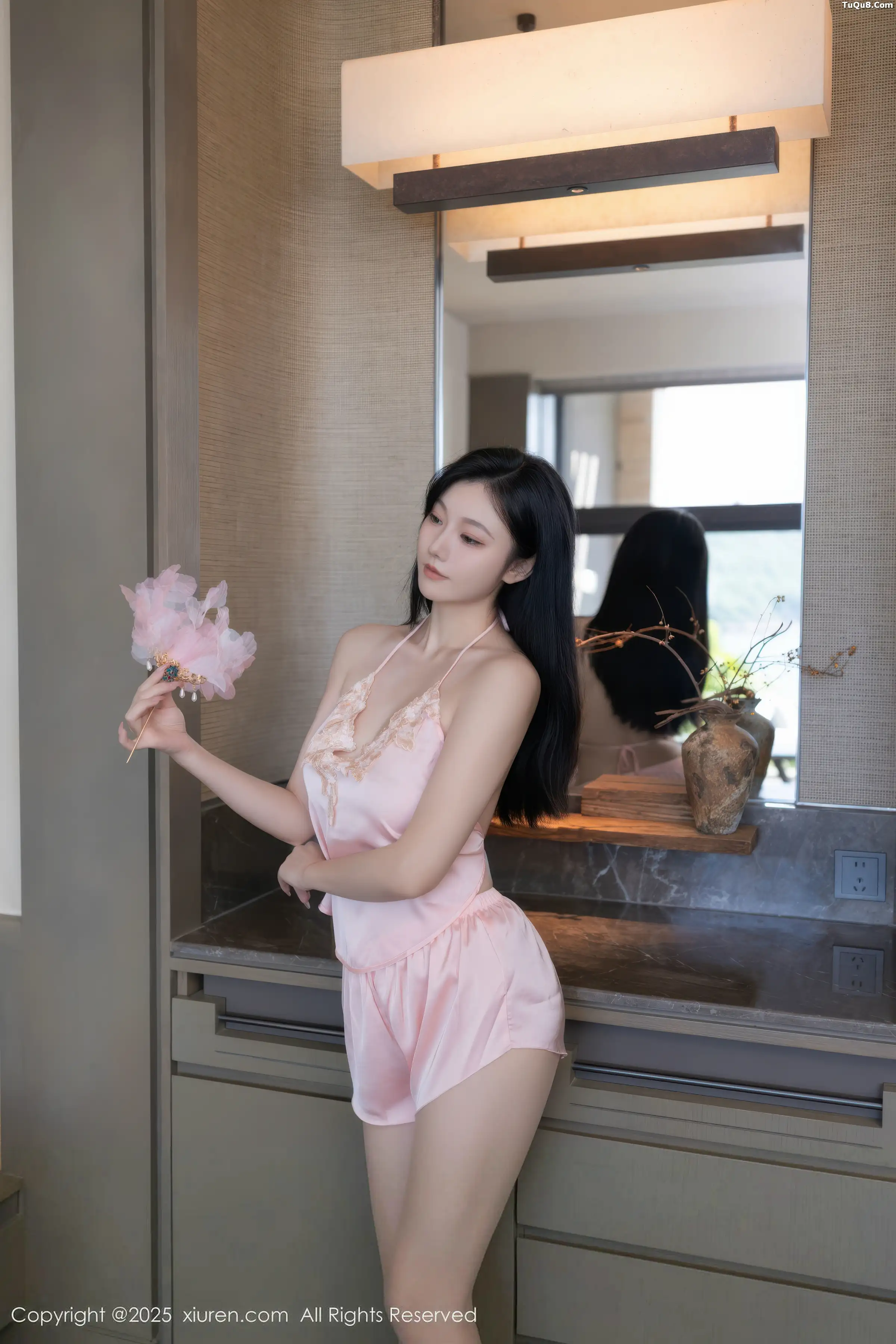 安然anran 粉色吊带