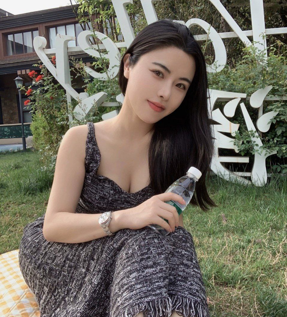 我替摆烂千金逆袭
