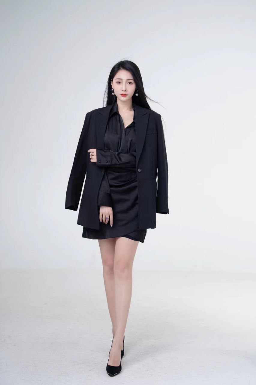 短剧穿到古代当女帝（95集全）